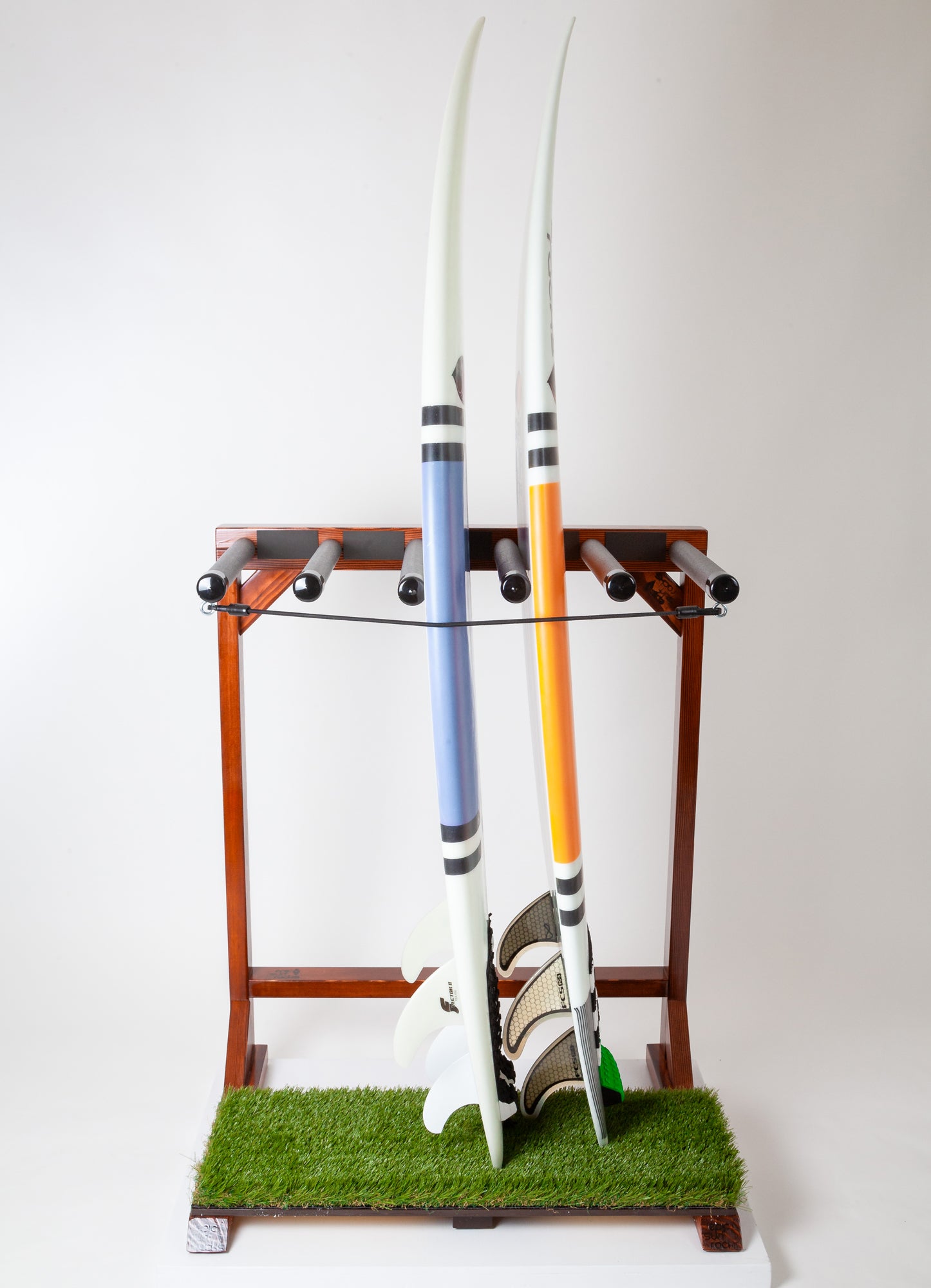 Finished Grassy Surf Rack | Hold 5 or 7 Surfboards with Fins
